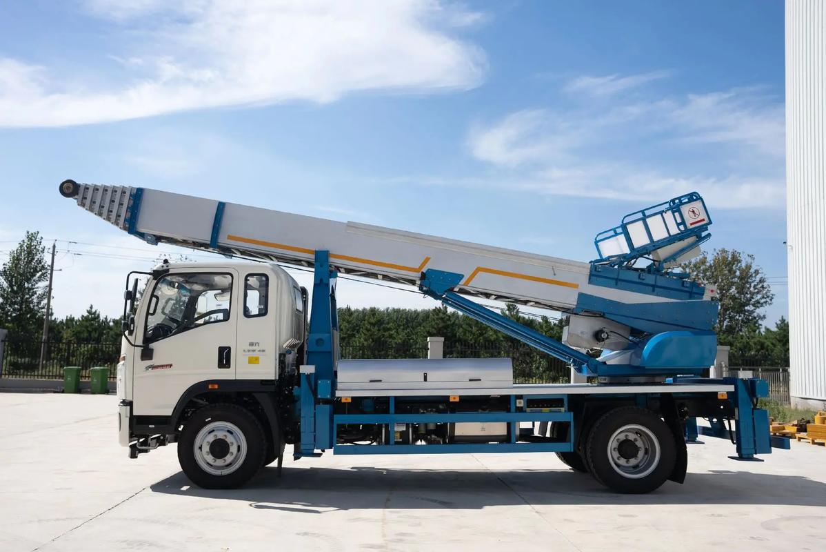 玉屏云梯上料车租赁费用